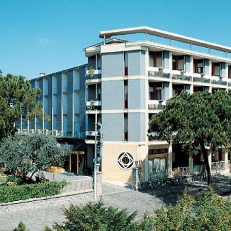 Hotel Terme Patria Абано Терме Екстериор снимка