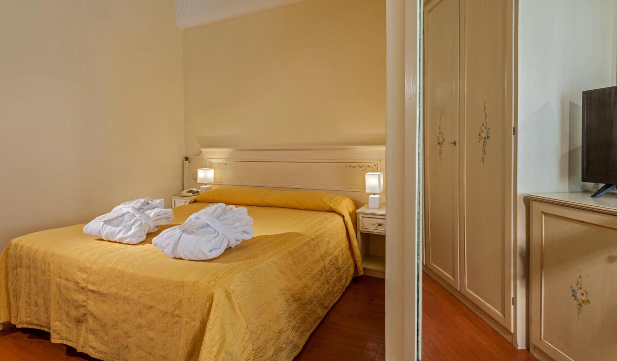 Hotel Terme Patria Абано Терме Екстериор снимка