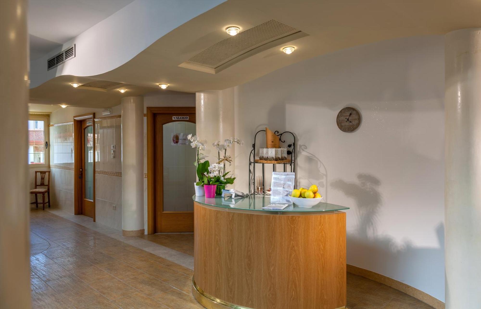 Hotel Terme Patria Абано Терме Екстериор снимка