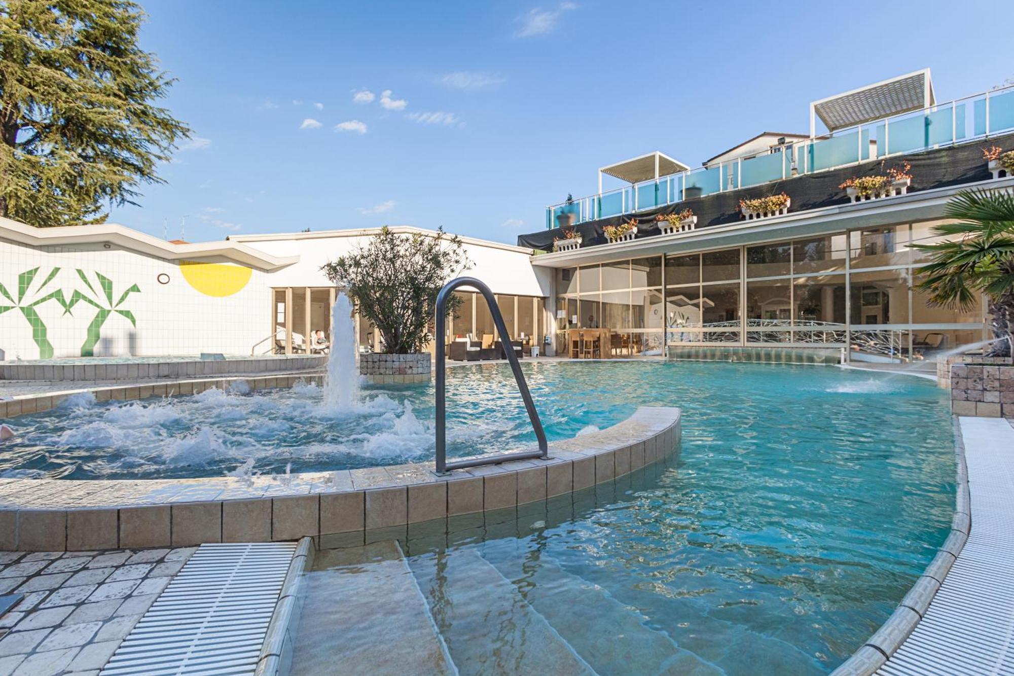 Hotel Terme Patria Абано Терме Екстериор снимка