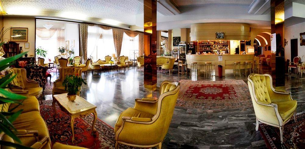 Hotel Terme Patria Абано Терме Екстериор снимка