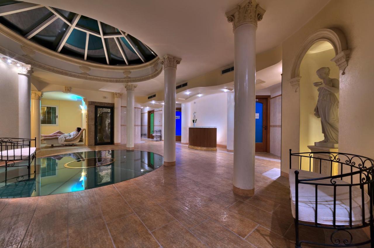 Hotel Terme Patria Абано Терме Екстериор снимка