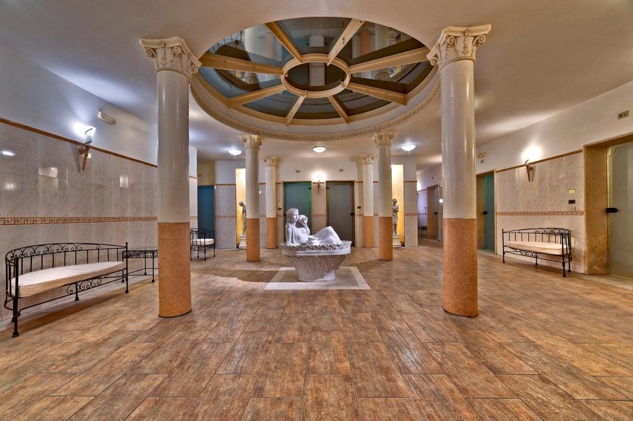 Hotel Terme Patria Абано Терме Екстериор снимка